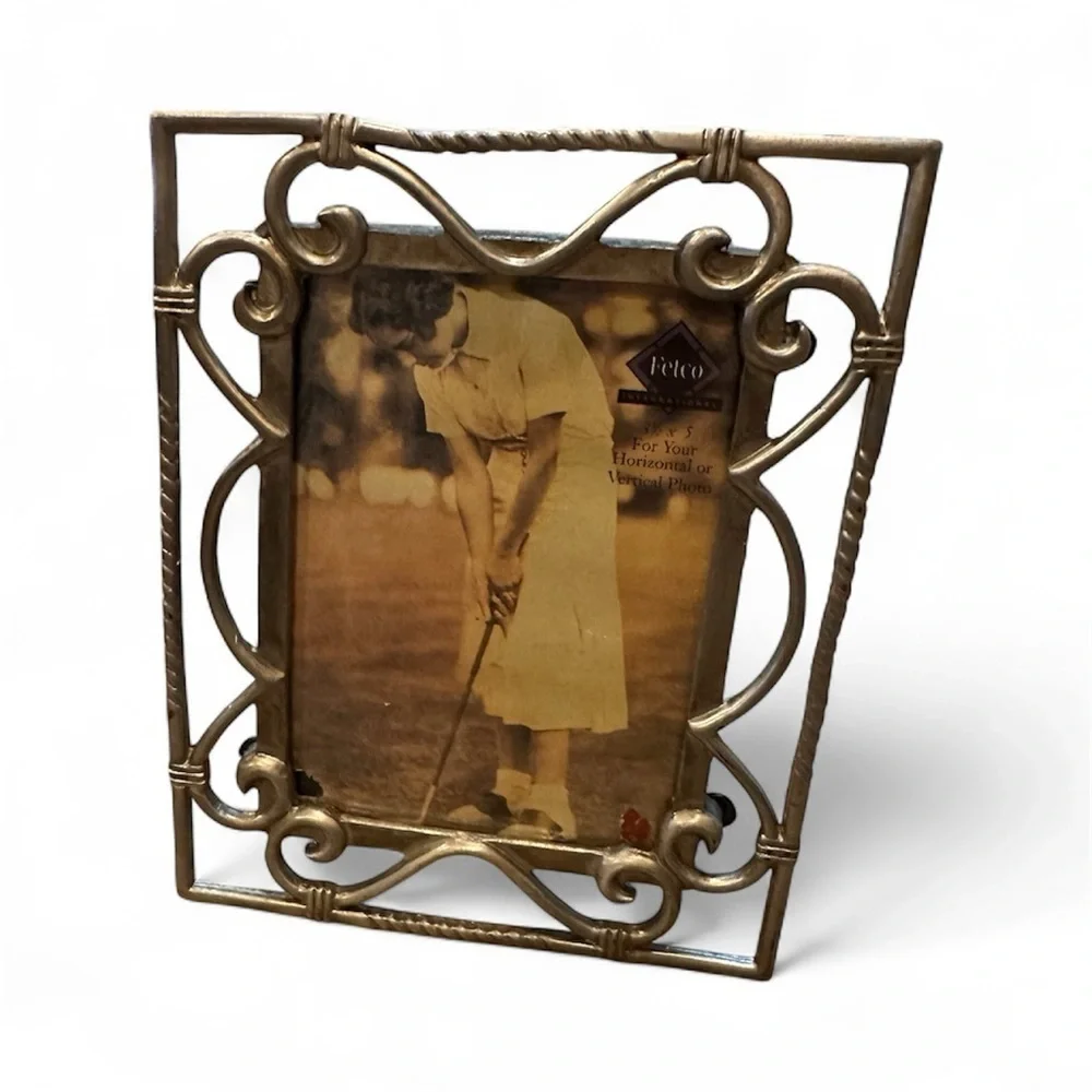 Vtg.-Style Silver Metal Free Standing Horizontal or Vertical Photo Frame 3.5 x 5